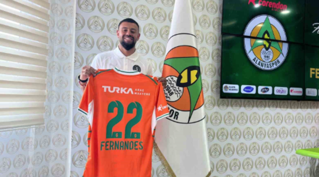 Alanyaspor, AEK Spor Kulübü'nden Paolo Fernandes’i Kadrosuna Katıyor