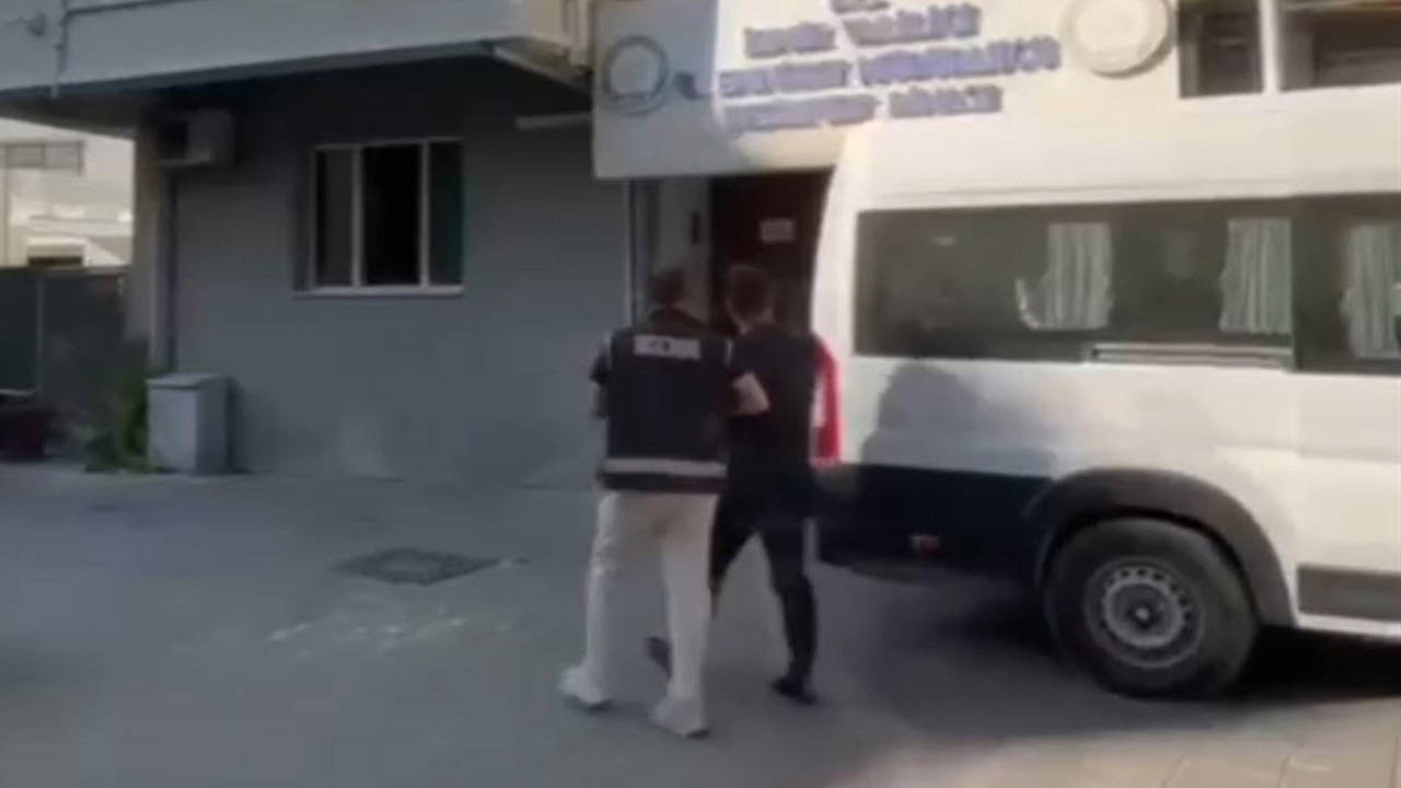 İzmir'de Tefecilik Operasyonu: 7 Şüpheli Tutuklandı