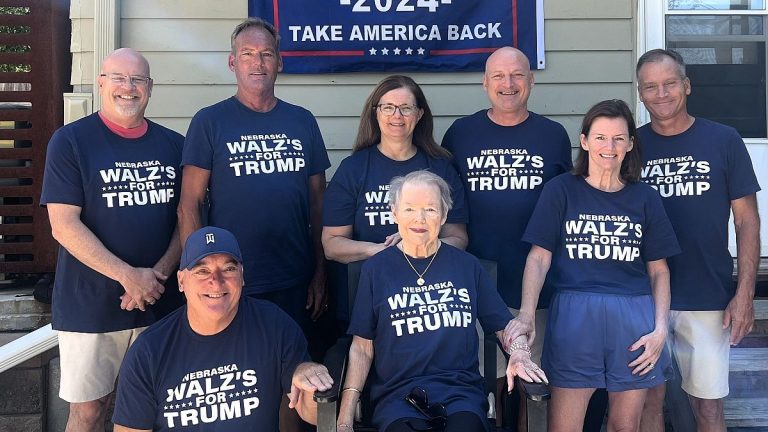 ABD başkan yardımcısı adayı Kamala Harris ve Tim Walz’ın aile üyeleri Donald Trump’ı destekliyor