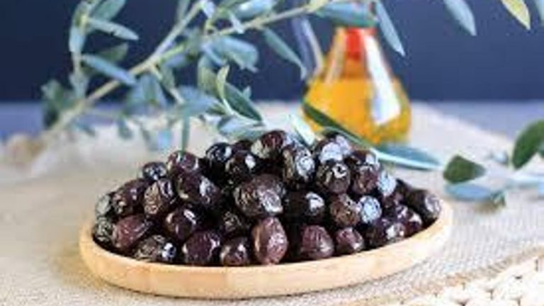 KANSIZ HASTALAR TÜKETMELİ! Zeytinin faydaları nelerdir? Zeytin ne işe yarar ve günde kaç tane yemelisiniz?