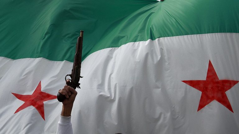 HTŞ, Şam’ın kontrolünü ele geçirmek için Suriyeli istihbarat yetkilileriyle anlaşmaya varıldığını duyurdu