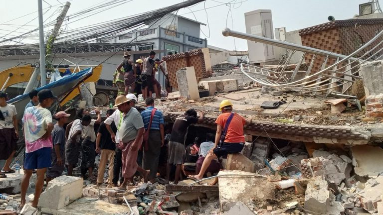 Myanmar’daki depremlerde yaşam kaybı sayısı 3 bin 85’e yükseldi