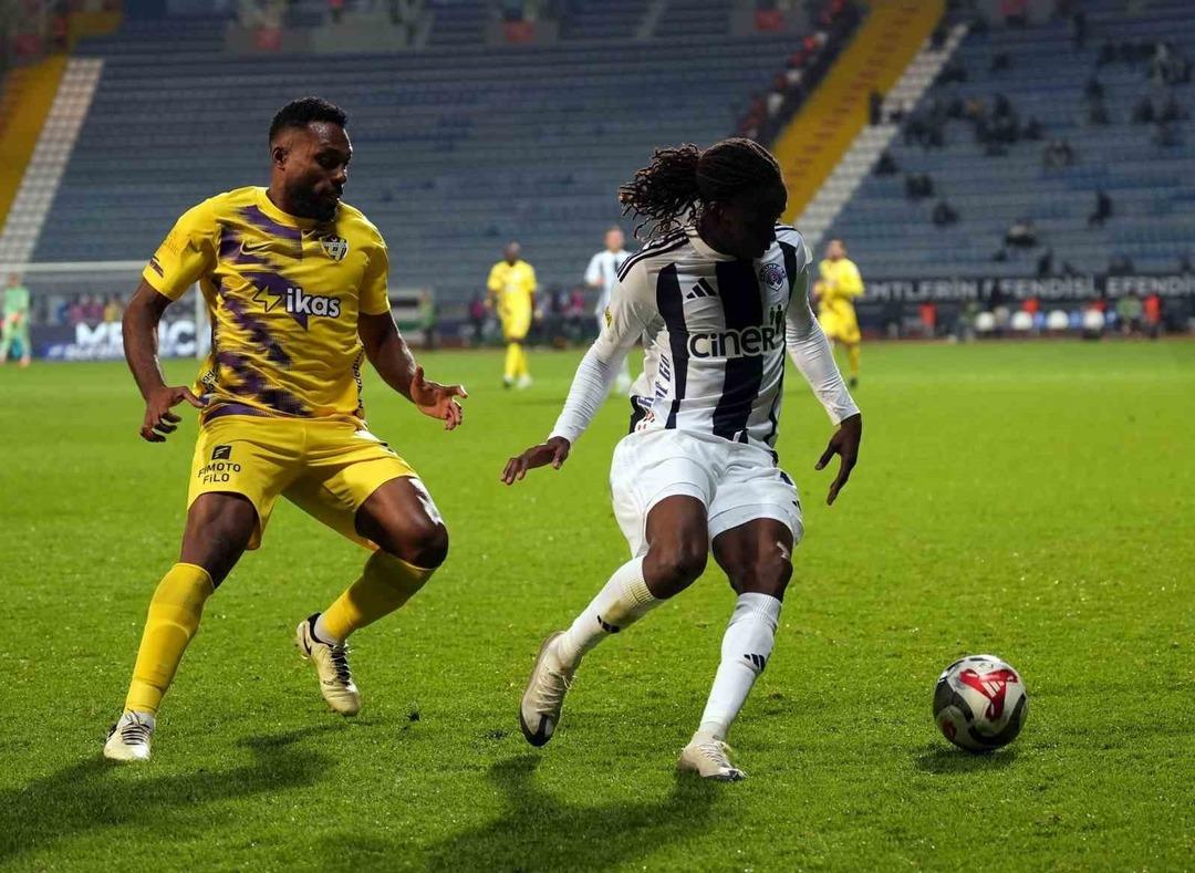 Orhan Ak yönetimindeki Eyüpspor, evinde Kasımpaşa'yı yenerek kötü gidişata son verdi! 3